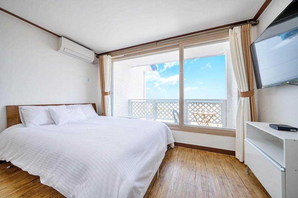 Yangyang Sunrise Pension Екстериор снимка